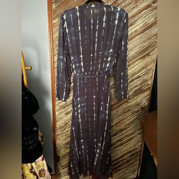 Cloth & Stone Bita Tye Dye Shirtdress - Picture 6 of 9